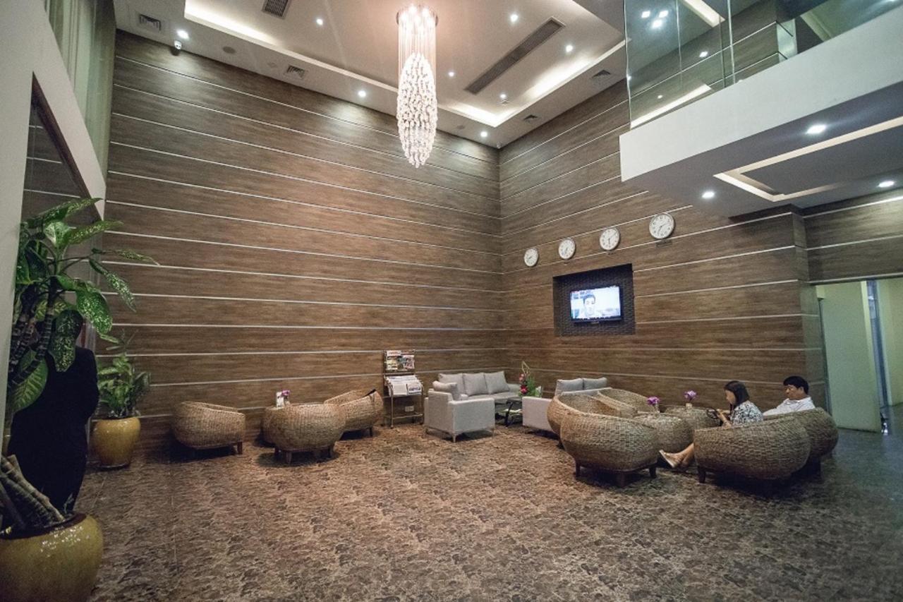 Elegant Hotel Pyi Thar Yar Yangon Exterior photo